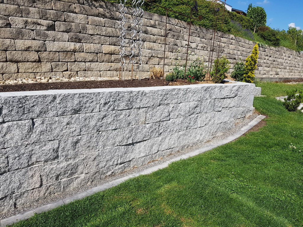 20x20x40 cm / Granit Mauersteine 4x gesägt GranitMauersteine.de